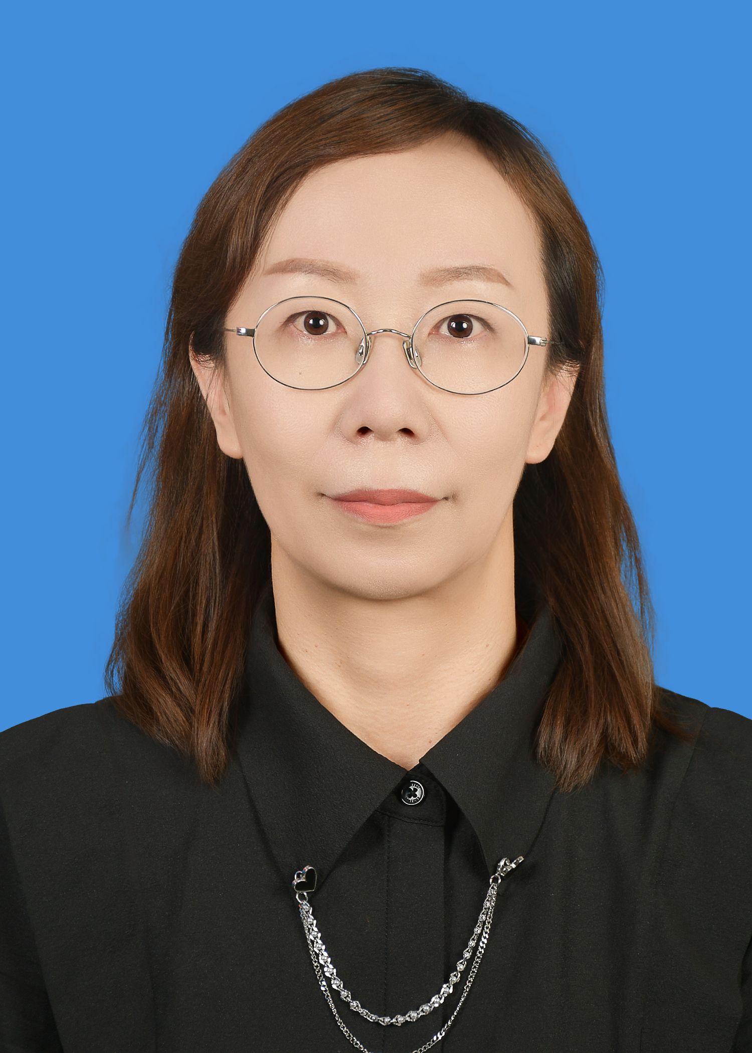 教学与科研先锋岗 王庆昱