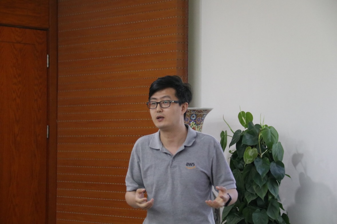 说明: C:\Users\Administrator\Desktop\校企合作\校企合作\IMG_1192.JPG