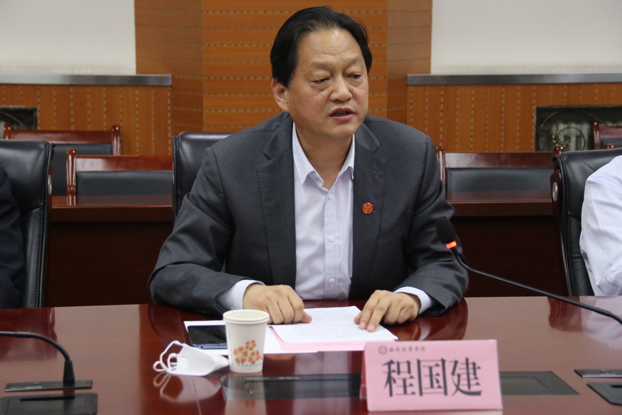说明: C:\Users\Administrator\Desktop\校企合作\校企合作\IMG_1141.JPG